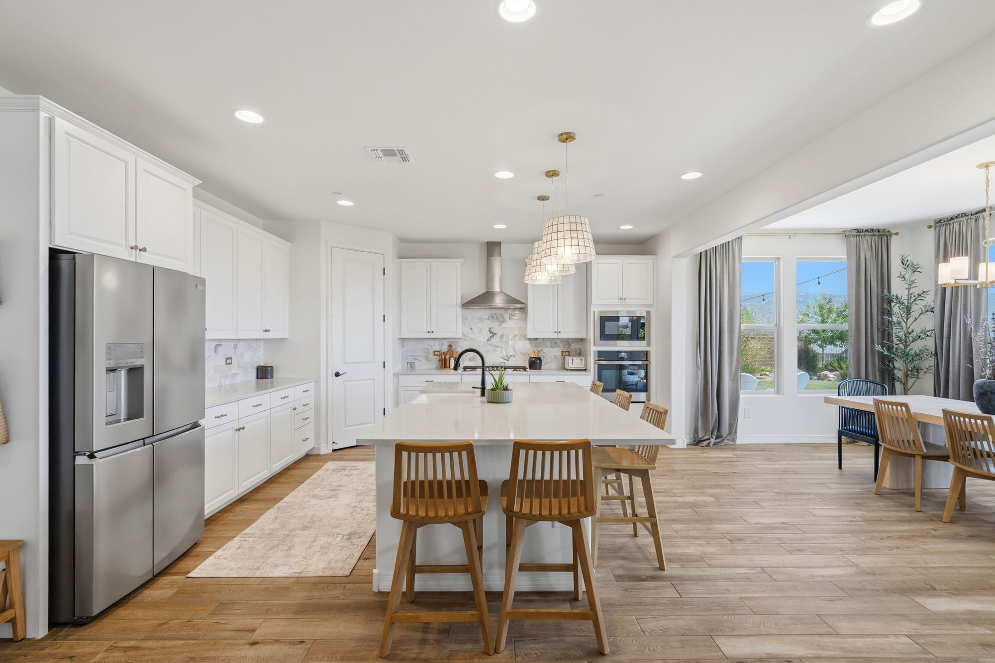 Gourmet kitchen